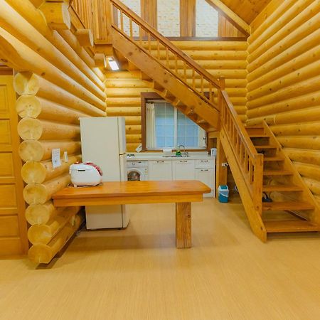 Jungmun Log Pension & Resort ซอกวีโพ ภายนอก รูปภาพ