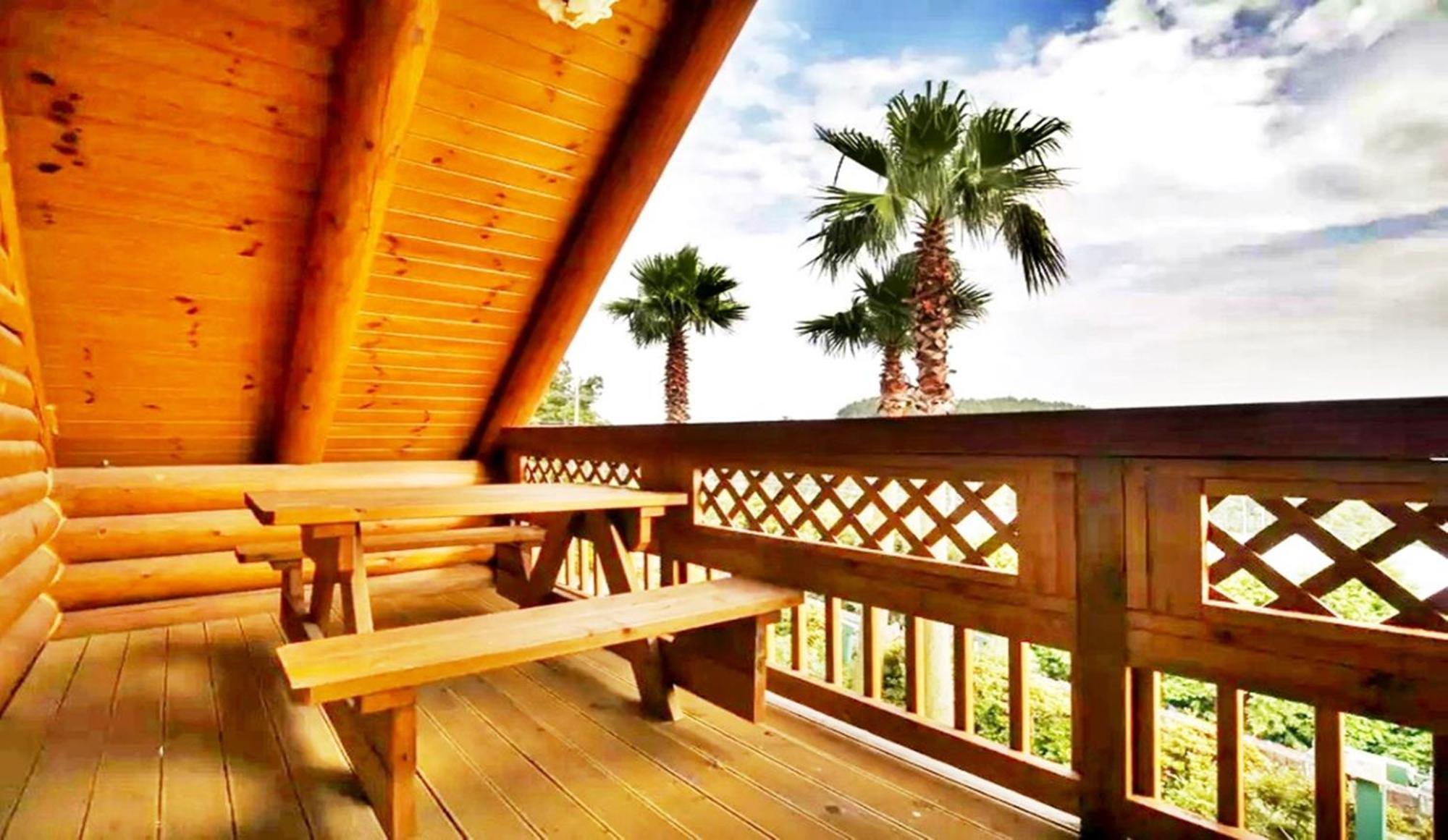 Jungmun Log Pension & Resort ซอกวีโพ ภายนอก รูปภาพ